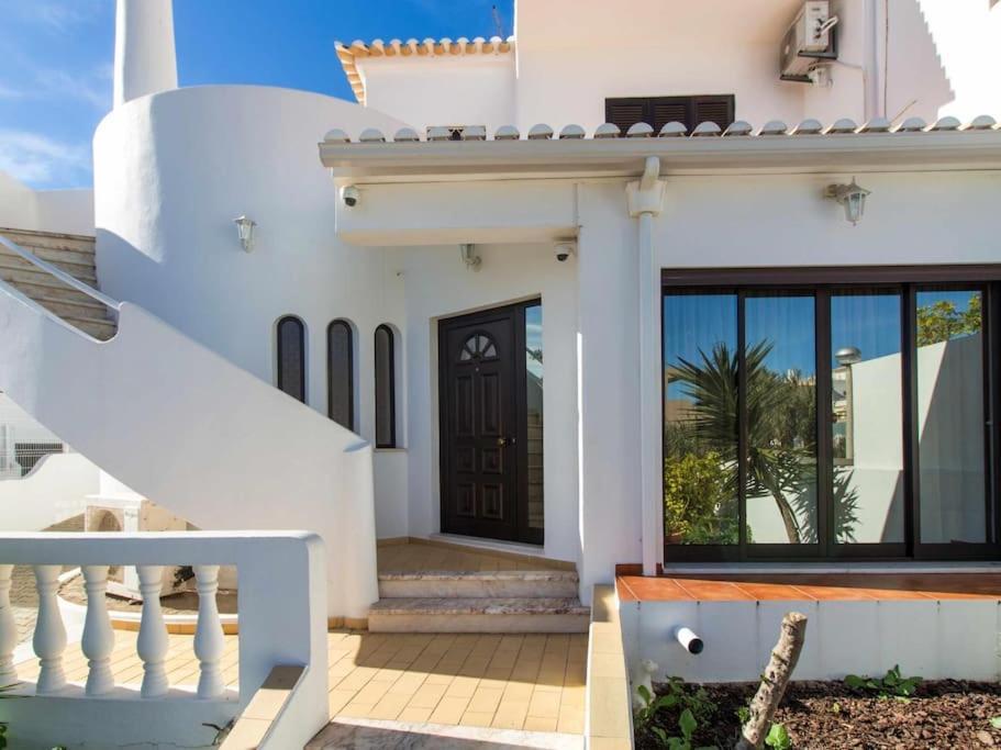 Villa Dogueno- Privat Pool & Privacy & Albufeira Center Dış mekan fotoğraf